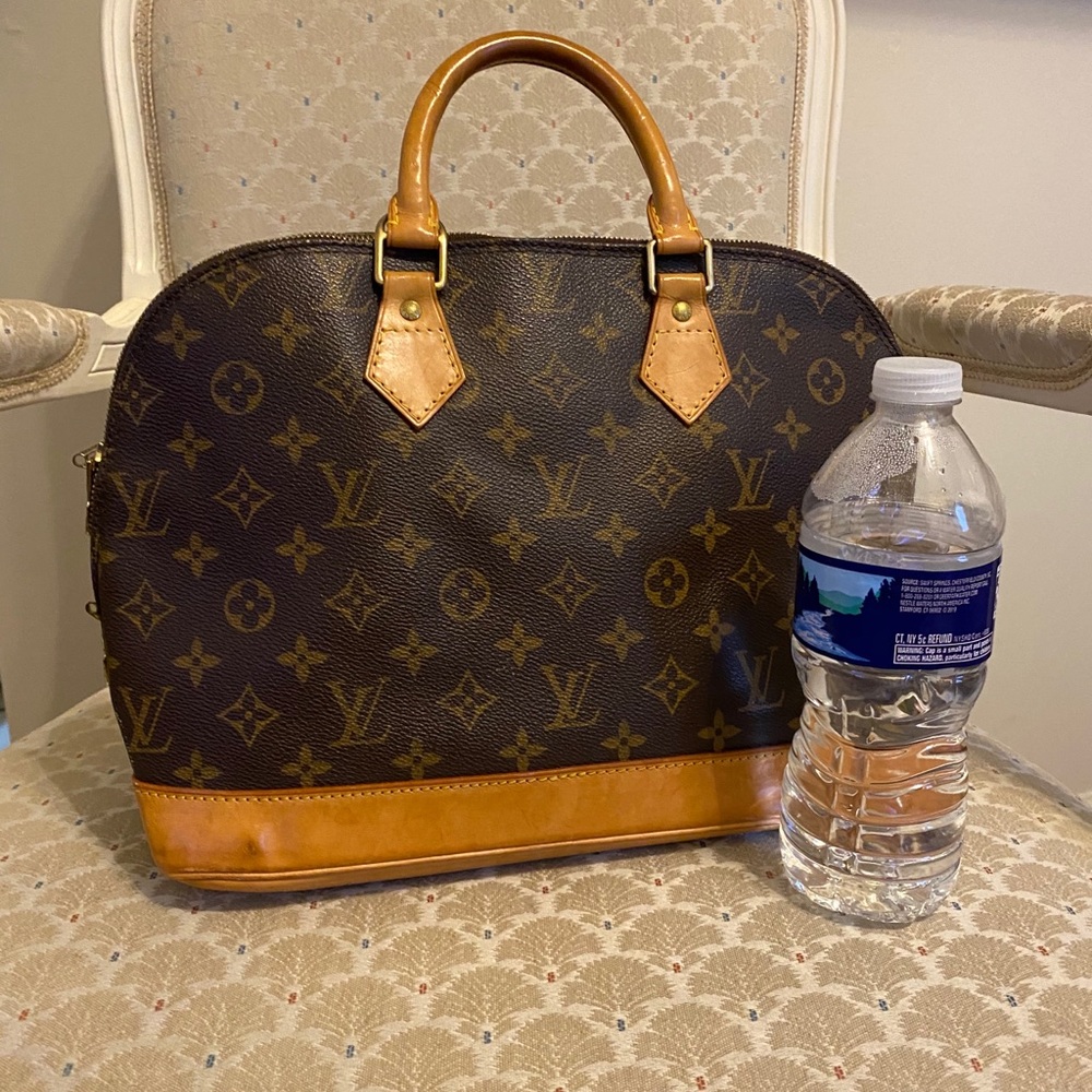 Authentic LV Alma